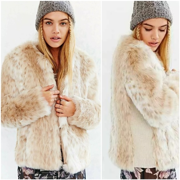 Urban Outfitters Jackets & Blazers - UO Kimchi Blue Faux Fur Coat Jacket S Vegan